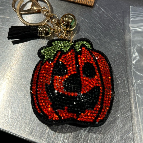 Multiple keychains - Picture 3 of 10